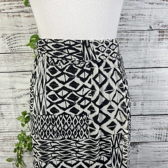 Covington Skirt size Small Black White Sheer Long Maxi Aztec Modest Boho Beach - Picture 5 of 14
